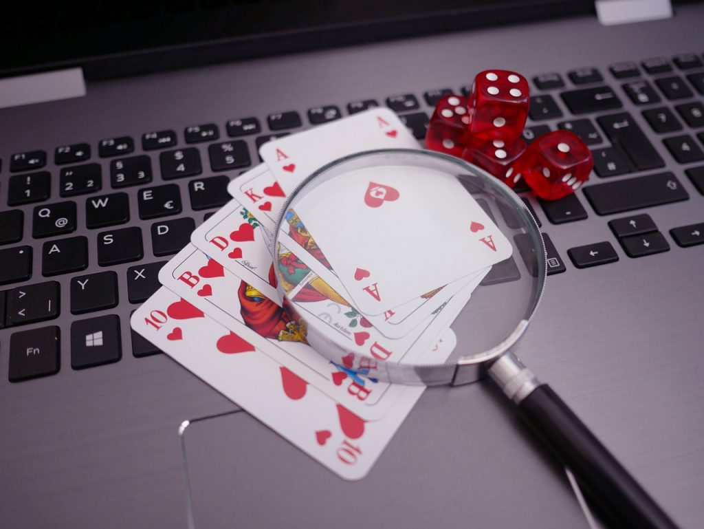 Advantages And Disadvantages Of Online Gambling - Santa Isabel