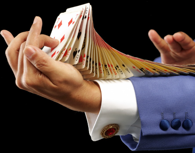 Brilliant Magic Shows With Poker Card to Learn
